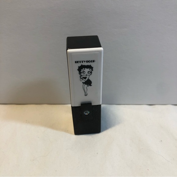 Rare Betty Boop Lipstick Classic Red Cabaret Case With Mirror Vintage 2006 New - Picture 10 of 10